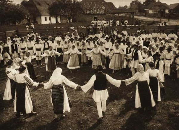 HORA  RUSU BARGAULUI