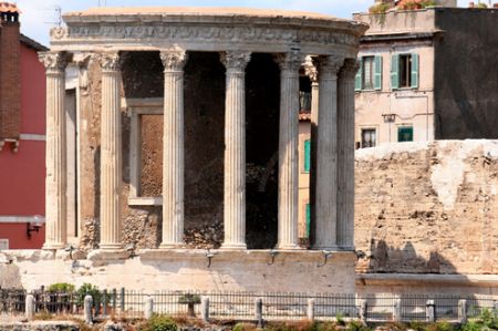 TEMPLUL VESTEI TIVOLI 2