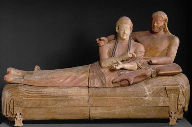 Sarcofagul soților 1