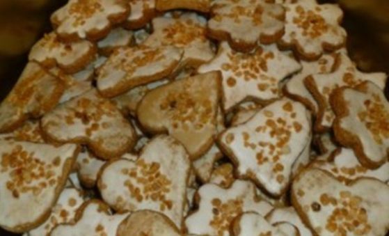 BISCUITI CU NUCSOARA