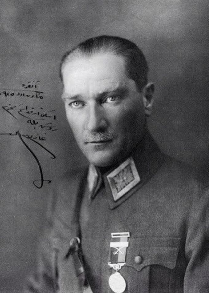 Mustafa Kemal Atatürk 3
