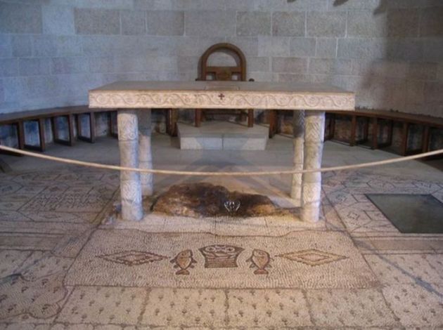 Ecclesia multiplicationis panum et piscium din Tabgha 1